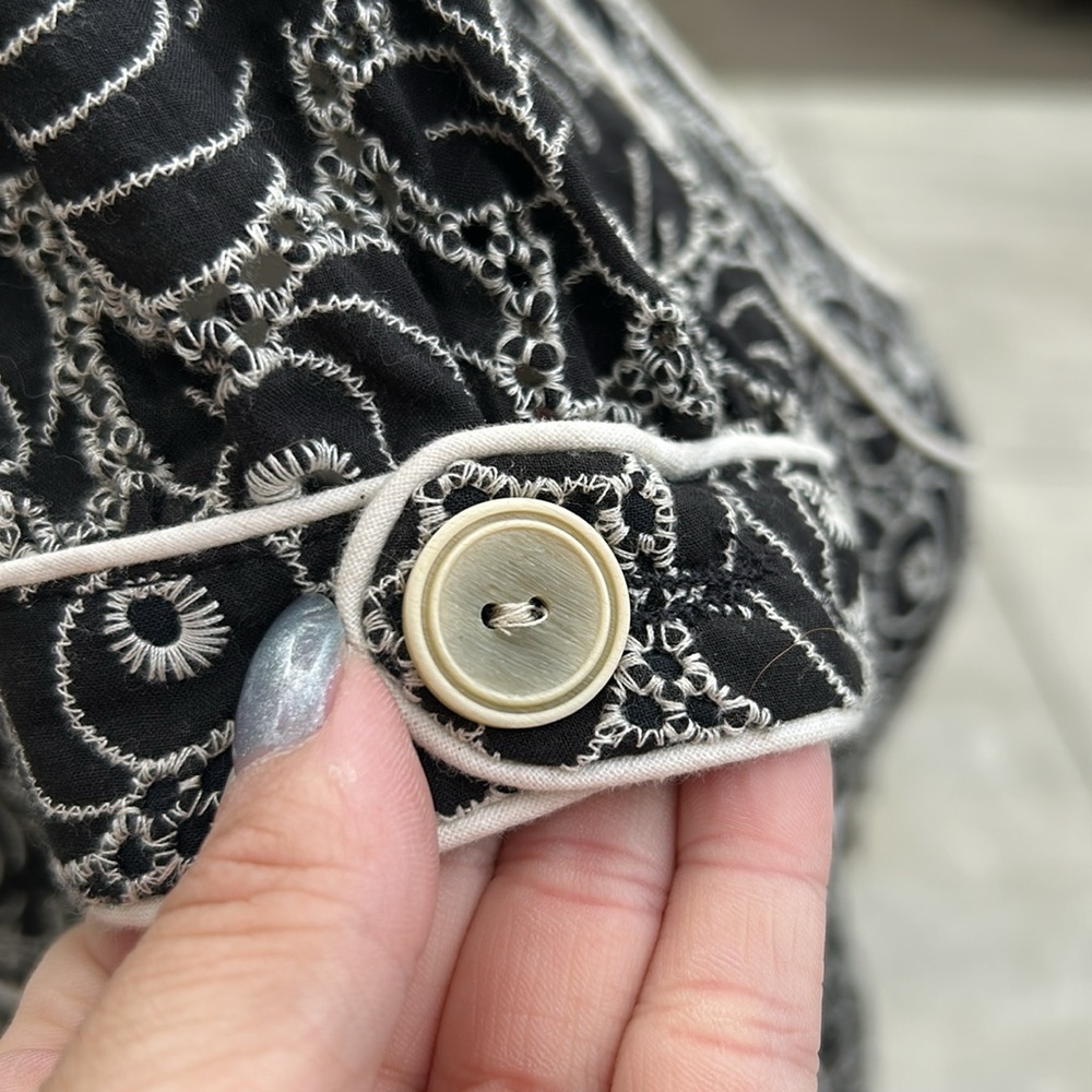 Nanette Lepore Black and White Floral Belted Top - Picture 3 of 3